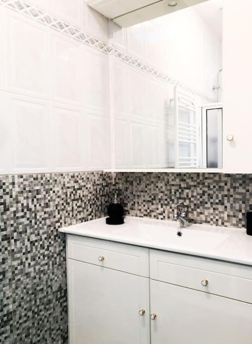 Maison Familiale De Caractere Avec Piscine Padronelo Luaran gambar