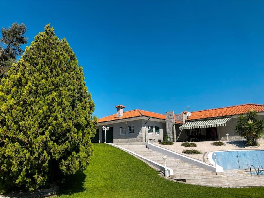 Maison Familiale De Caractere Avec Piscine Padronelo Luaran gambar
